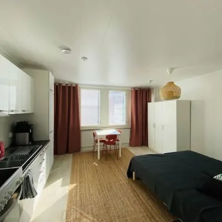 Kotimaailma - Kalustettu Ja Hyvin Valoisa Herttoniemessae Apartment Helsinki